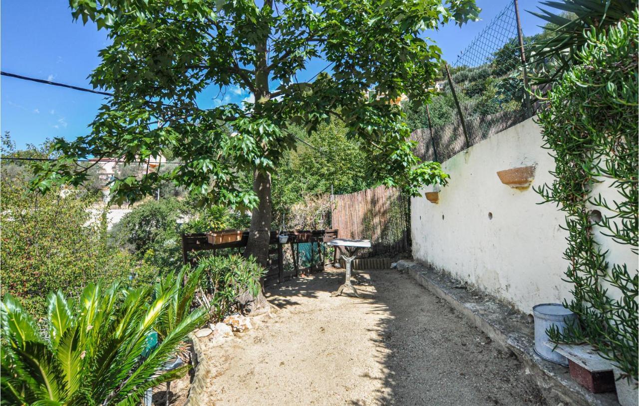 1 Bedroom Lovely Home In Μεντόν Εξωτερικό φωτογραφία